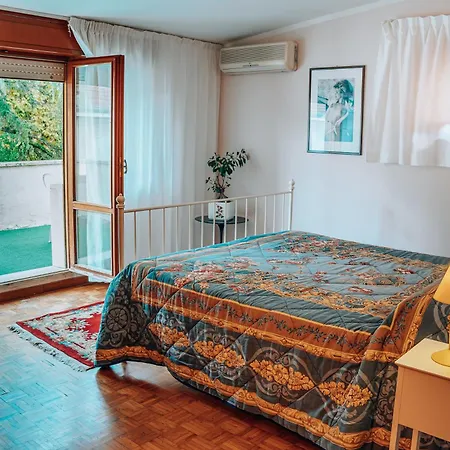 Gæstehus In Open Space Con Jacuzzi In Iris, Parcheggio Privato In Giardino, In Centro Citta 4*